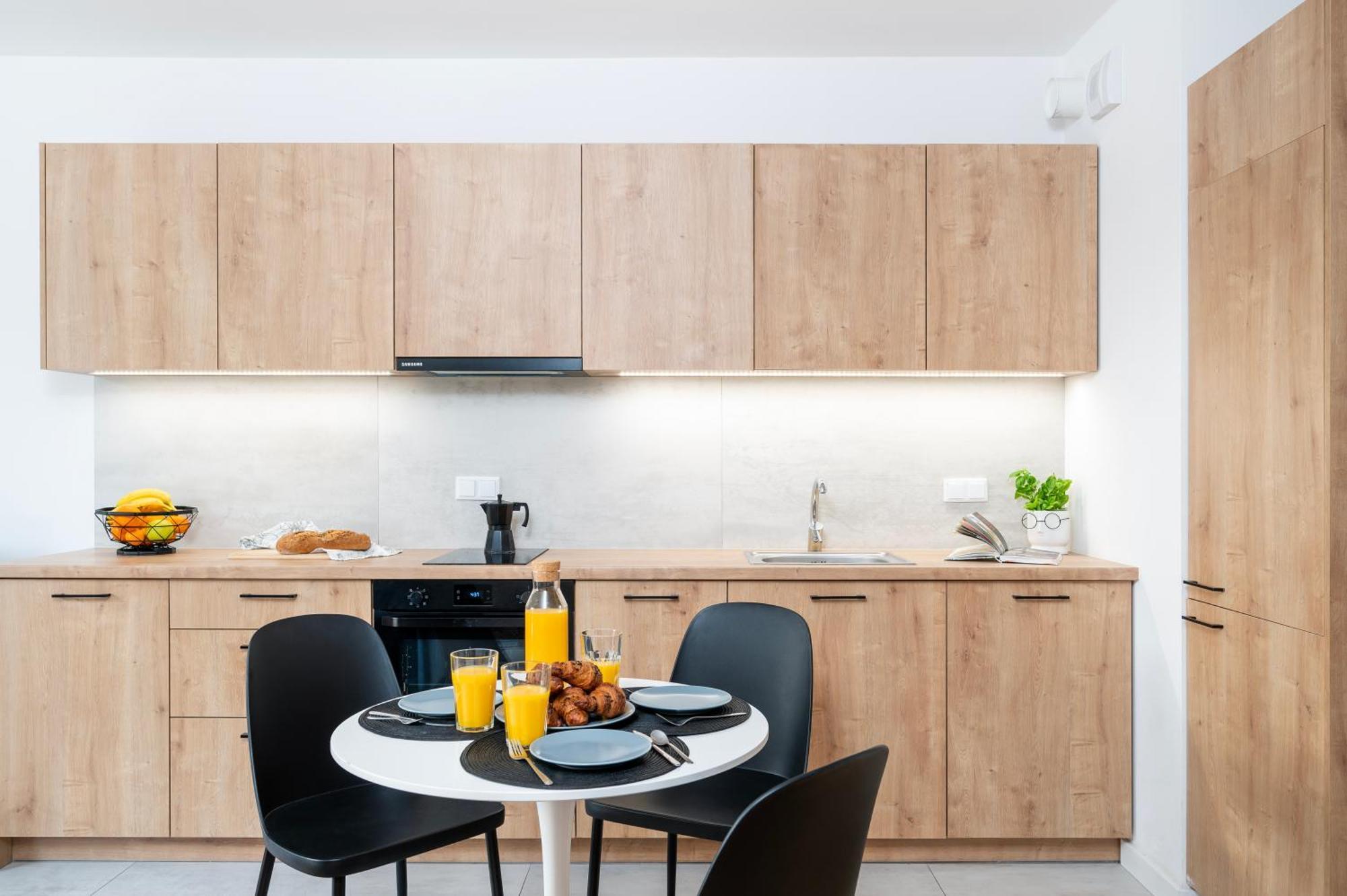 Apartamenty Fuzja - Komfortowe Mieszkania Blisko Centrum Lodzi Garaz Екстериор снимка
